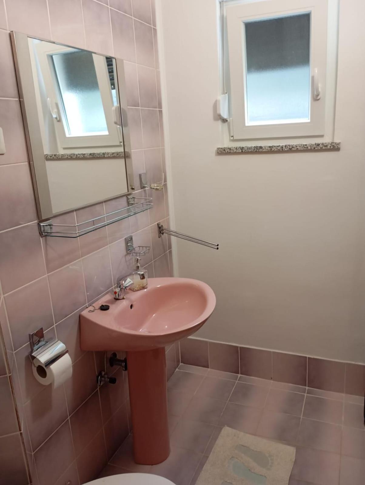 קרק Rooms Helena מראה חיצוני תמונה